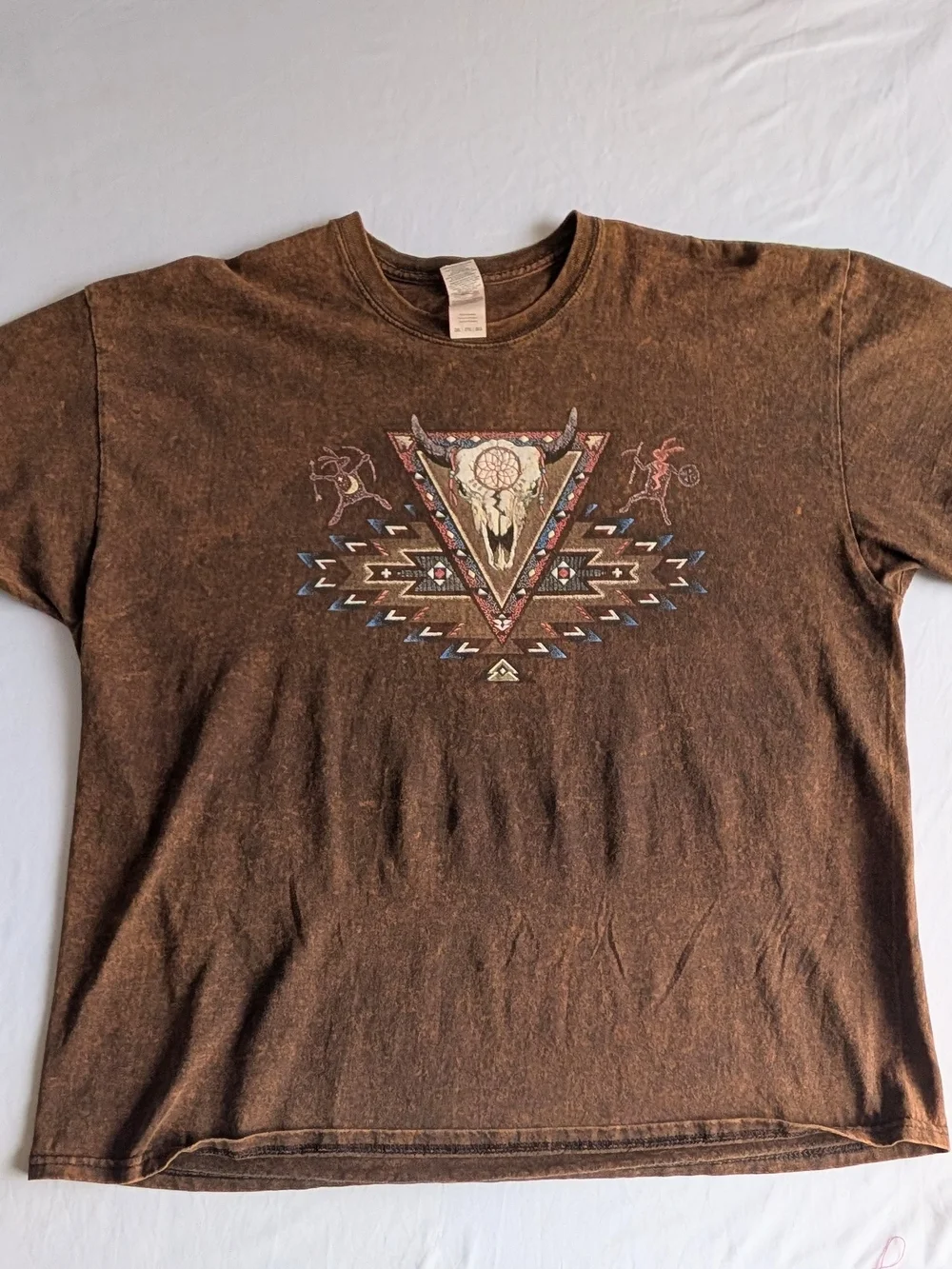 Gildan Brown Short-Sleeve Tee with Southwestern Skull Graphic - Picture 1 of 7